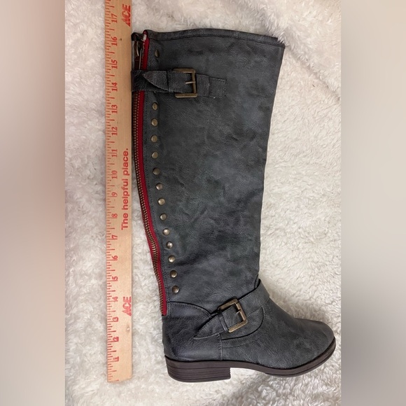 EUC Journee Collection Taupe Zipper Knee-High Women's Boots Size 7 - Picture 10 of 11